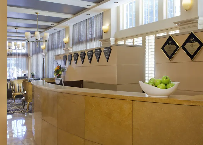 The Ashton Hotel 3*