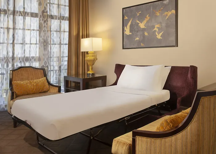 The Ashton 3* Fort Worth