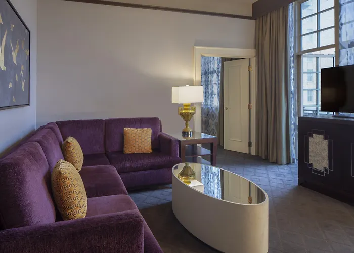 The Ashton 3* Fort Worth